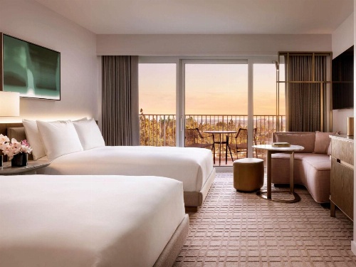 Fairmont Century Plaza image 3